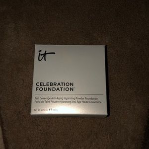 IT Cosmetics Celebration Powder Foundation - Fair